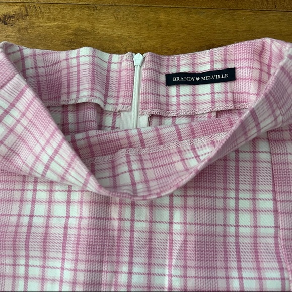 Brandy Melville Pink Plaid Skirt with front slits - Picture 7 of 9